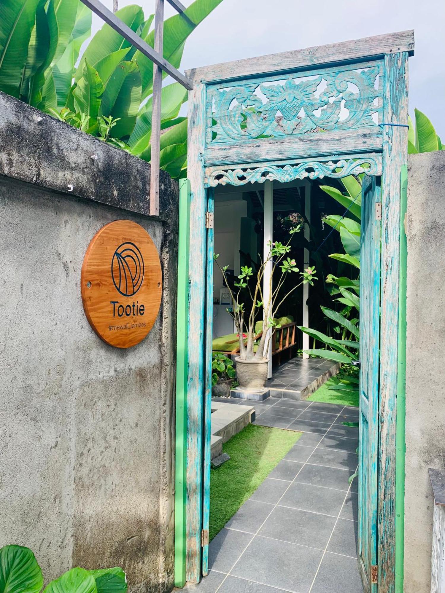 Mewali Villa'S Kuta  외부 사진